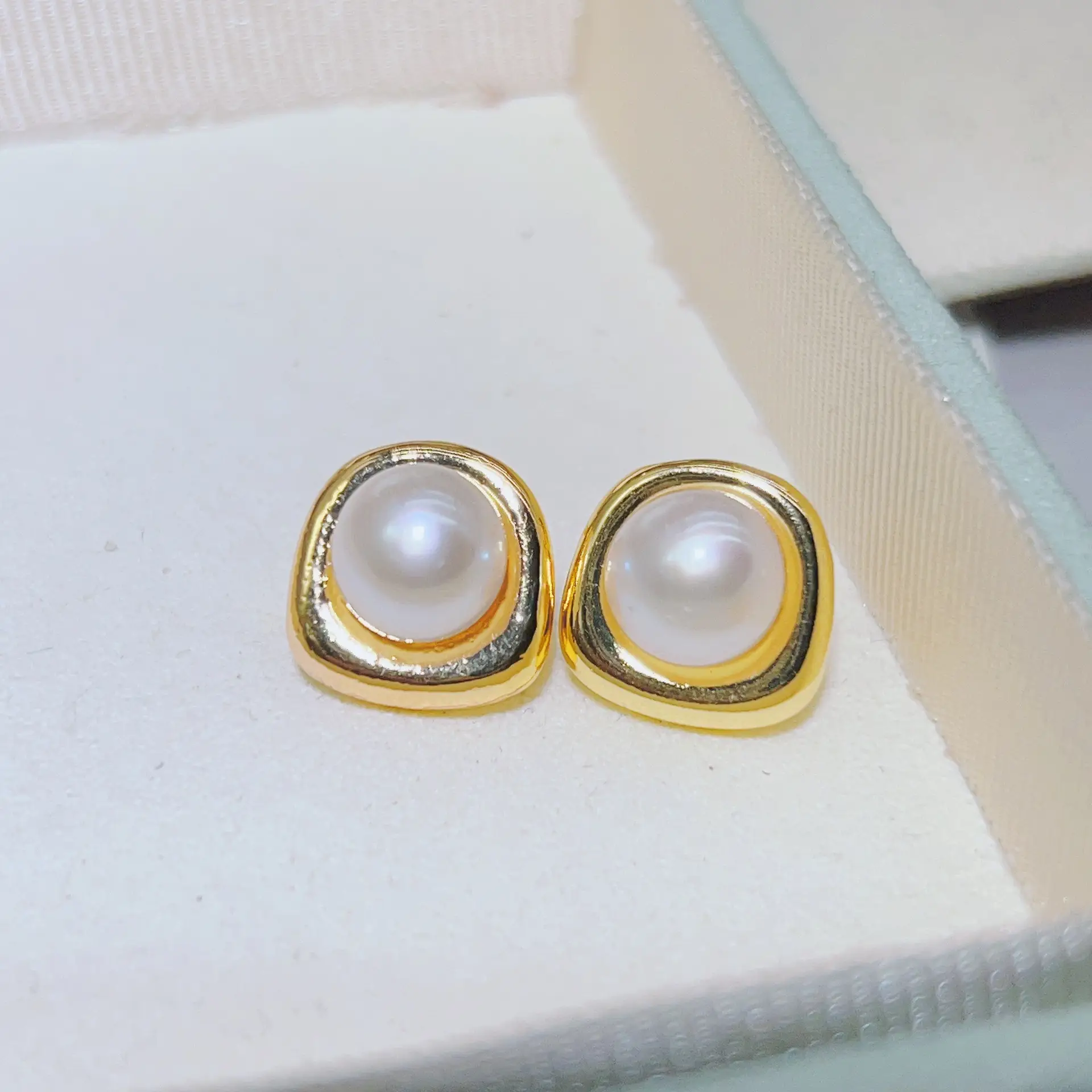Zhuji Pearl Earrings S925 Gold Plated Niche Design — feature 22