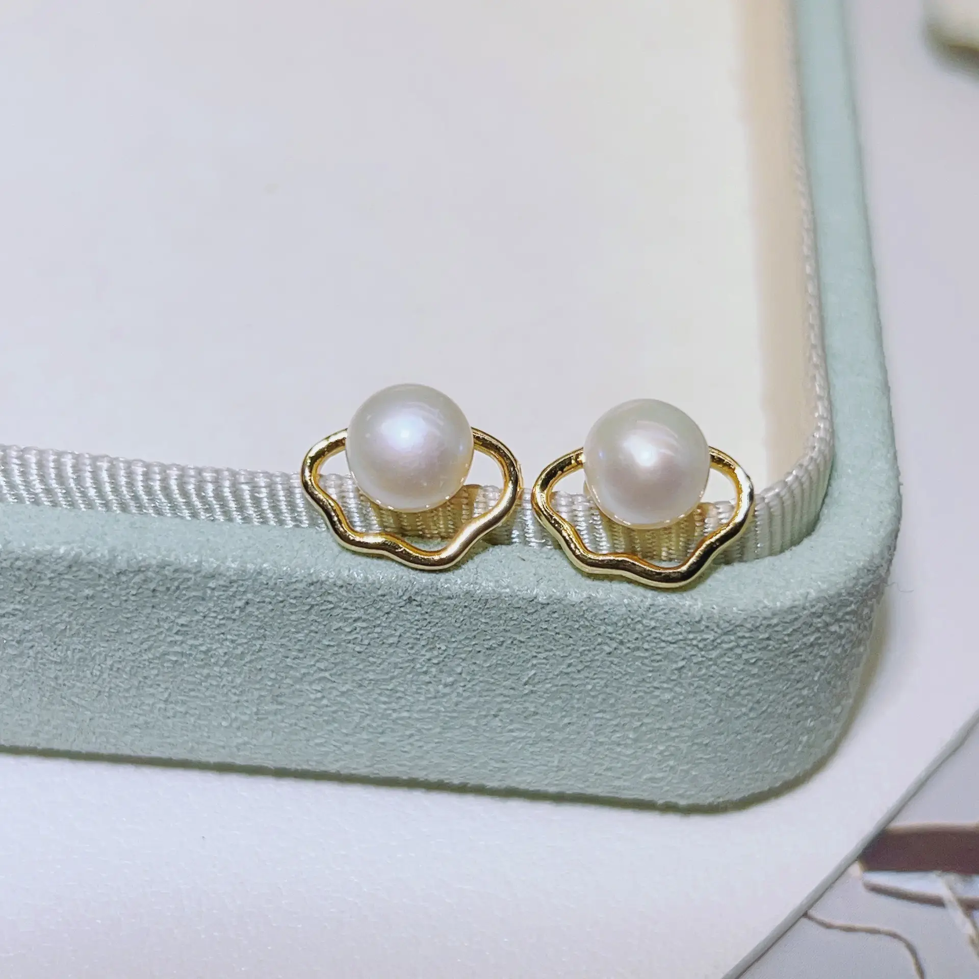 Zhuji Pearl Earrings S925 Gold Plated Niche Design — feature 26