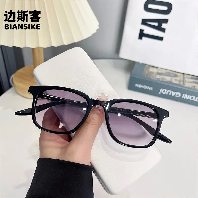 New Style Black Sunglasses with Purple Lens - Image 11