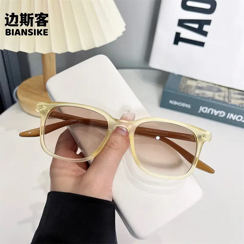 New Style Black Sunglasses with Purple Lens - Image 7
