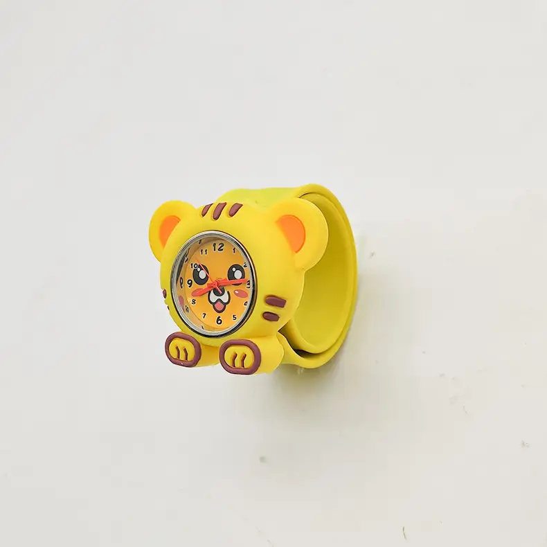 Cute Cartoon Silicone Kids Snap Watch Green Yellow - Image 3