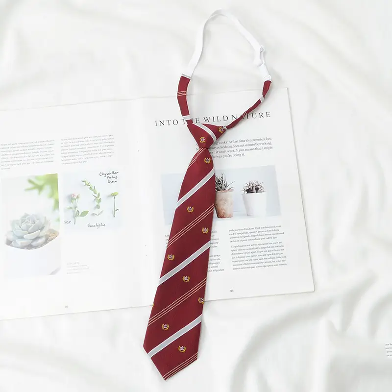 A2409 Red and White Crown