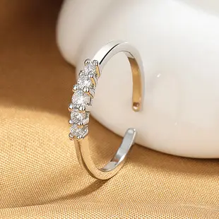 Retro Luxury Six-Sided Cut Out Open Ring with Cultured Zircon — feature 9