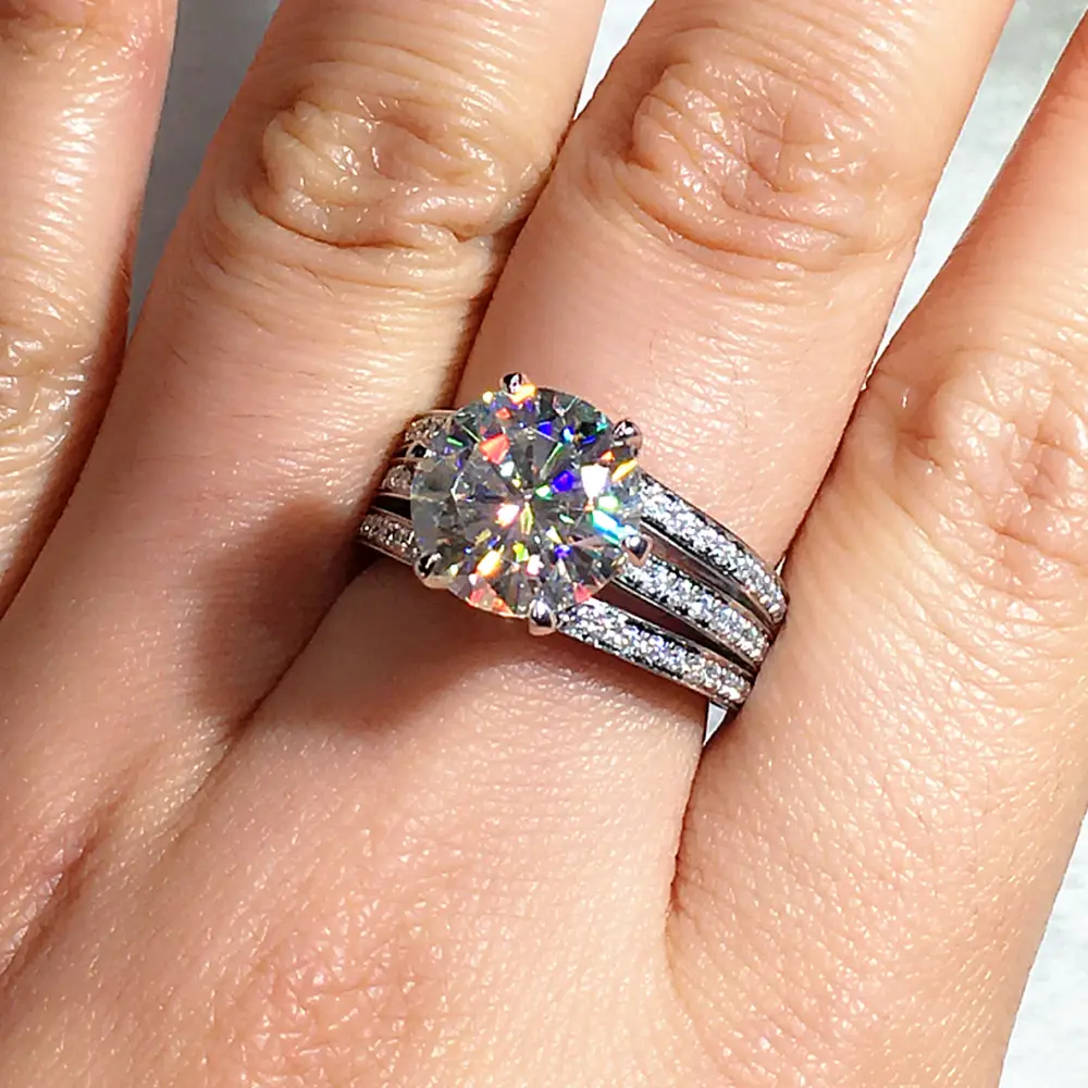 Cao Shi Zircon Ring with 8 Hearts & Arrows Design — feature 2
