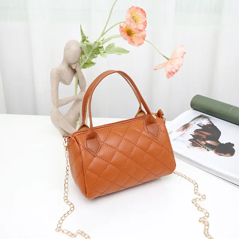 Red Embroidered Quilted Women's Handbag 2022 - Image 5