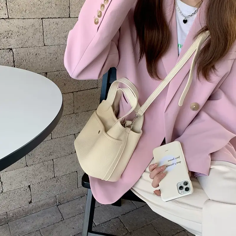 Women's Beige Leather Tote Bag 2026 Summer — feature 11