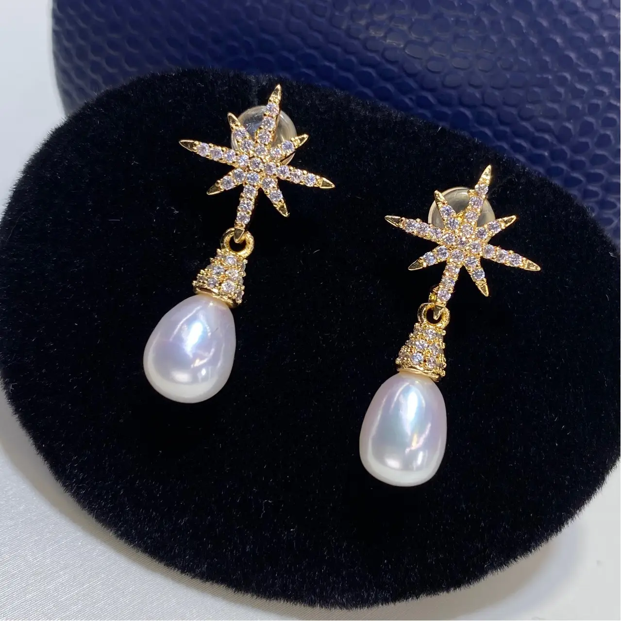 18K Gold Pearl Star Earrings for Women — feature 9