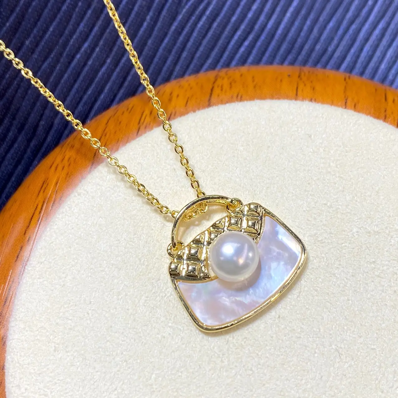 18K Gold-Injected Pearl Pendant for Women