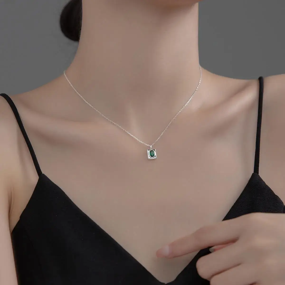Gold Geometric Green Diamond Necklace for Men Women - Image 4