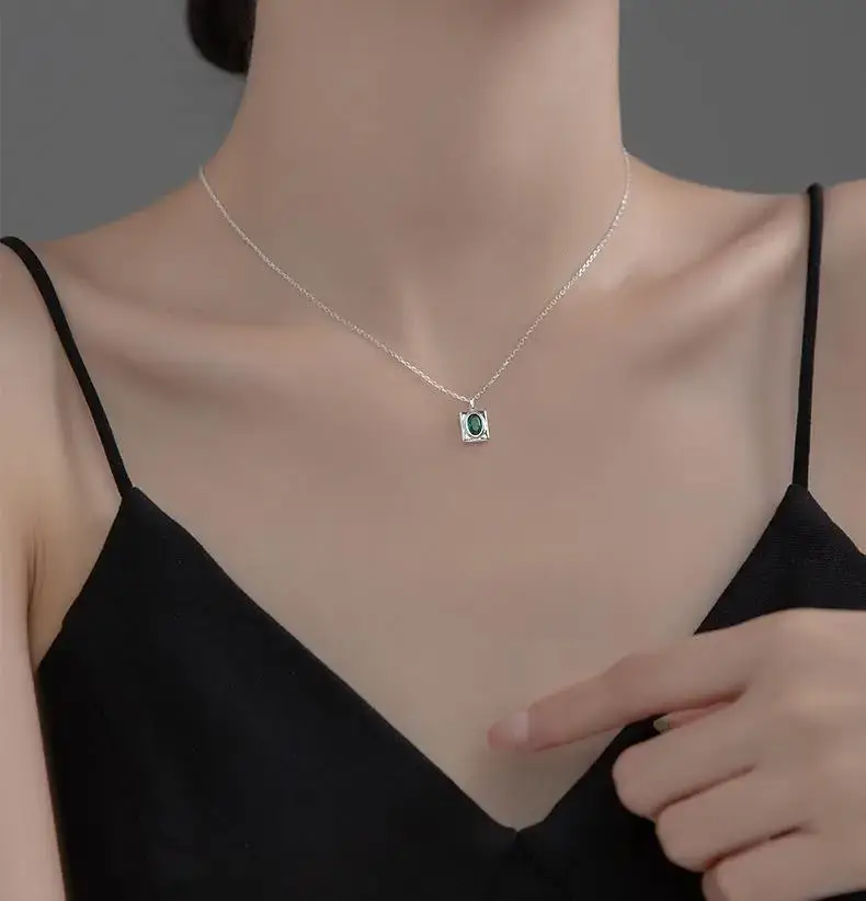 Gold Geometric Green Diamond Necklace for Men Women — feature 7