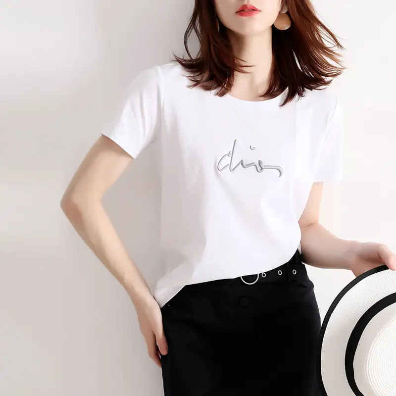 Women White Graphic T-Shirt with "diss" Print - Image 3