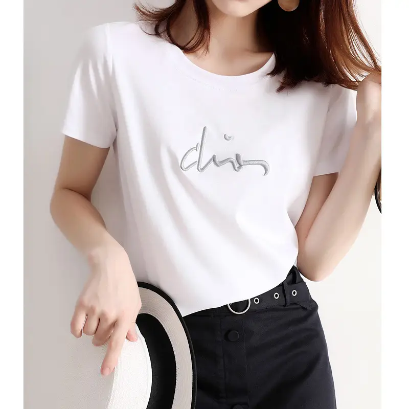 Women White Graphic T-Shirt with "diss" Print - Image 4