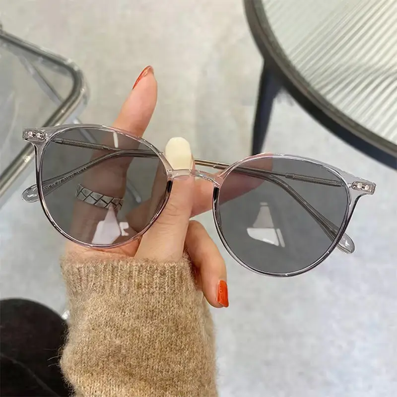 Women Color-Changing Myopia Glasses Cold Brown Frames - Image 2
