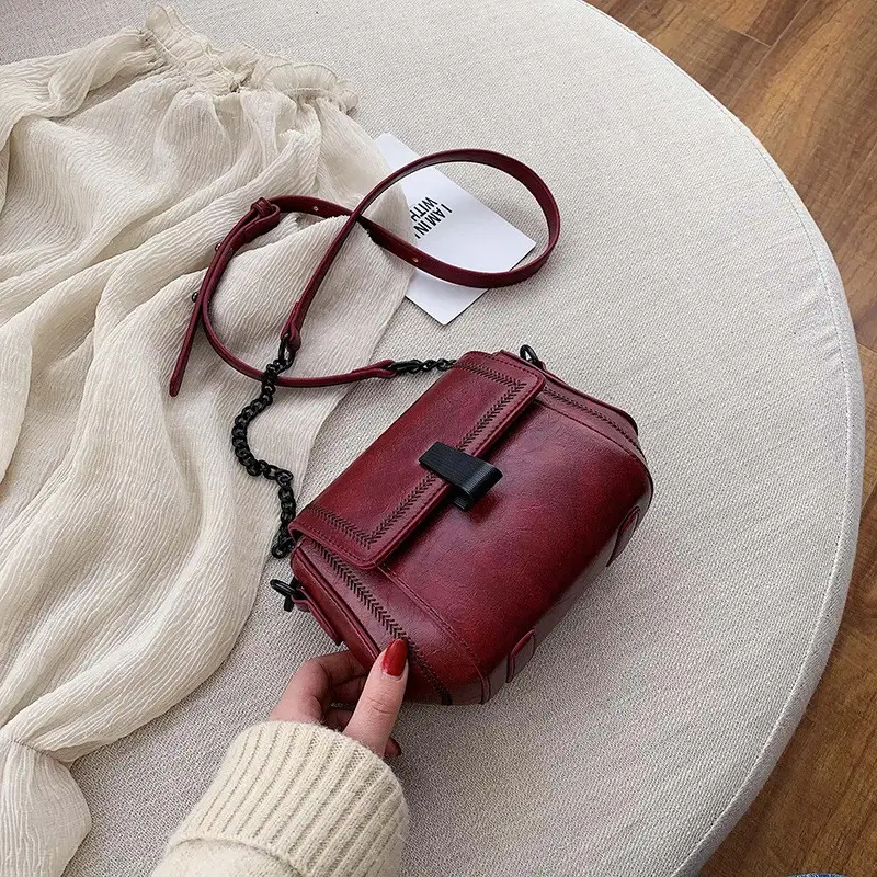 Black Korean Style Chain Crossbody Bag for Women - Image 3