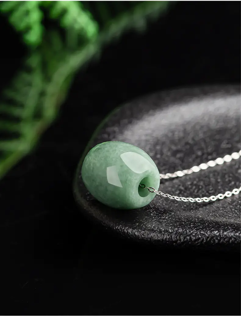 Green Jade Bean Necklace for Women — feature 9
