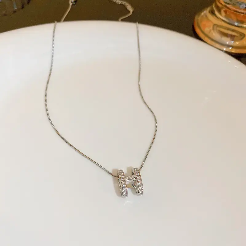 Real Gold Electroplated Zircon H-Letter Clavicle Chain Necklace for Women - Image 3