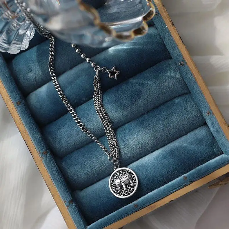 Sterling Silver Smiley Star Necklace Women's Elephant Collarbone Chain Light Luxury Niche Design Sense 2023 New Fashionable Woolen Chain — feature 2