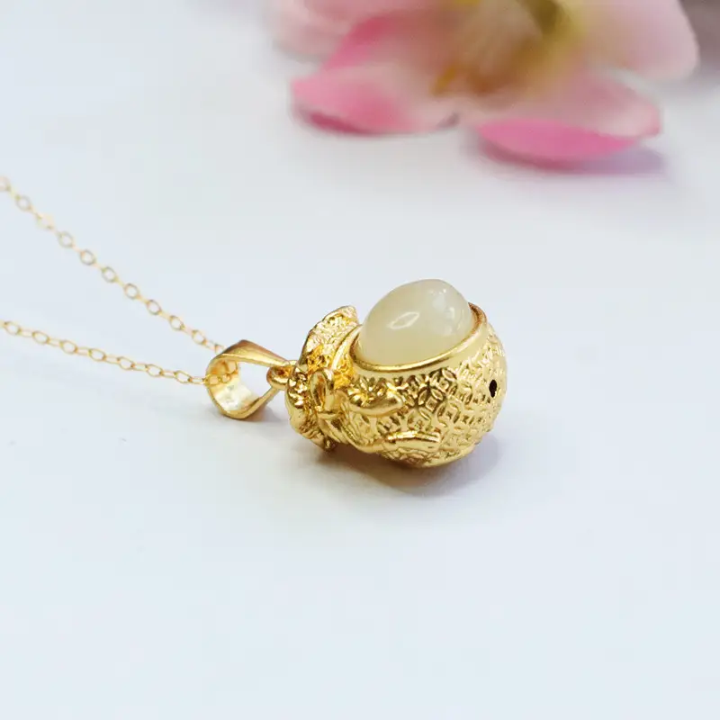 Guan Yu S925 Silver Inlaid Hetian Jade Necklace — feature 7