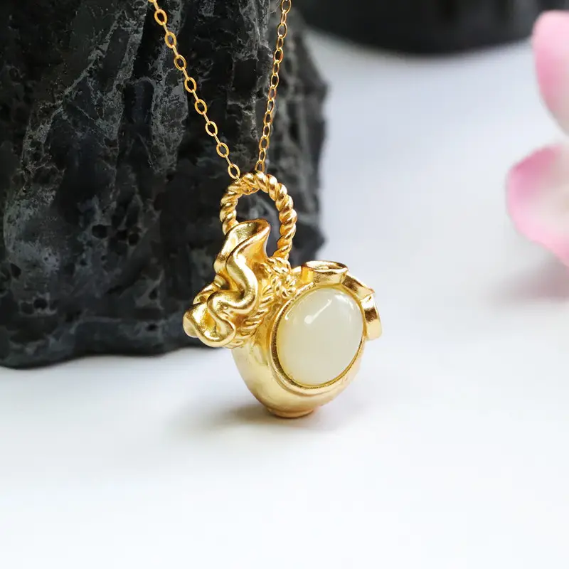 Guan Yu S925 Silver Inlaid Jade Necklace for Women — feature 6