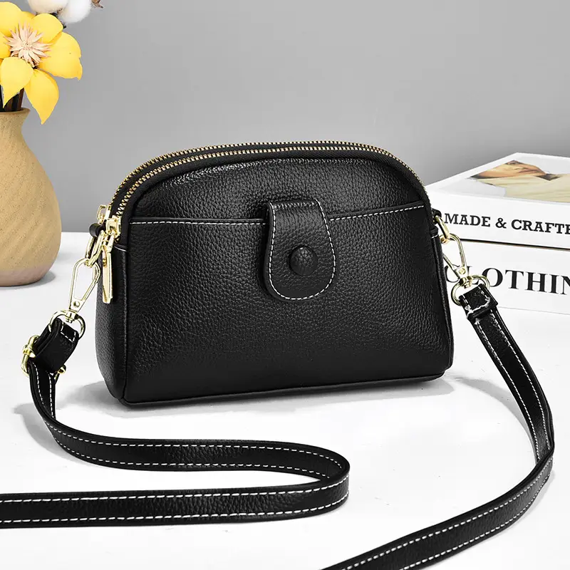Women's Crossbody Bag Beige Gold Chain Portable