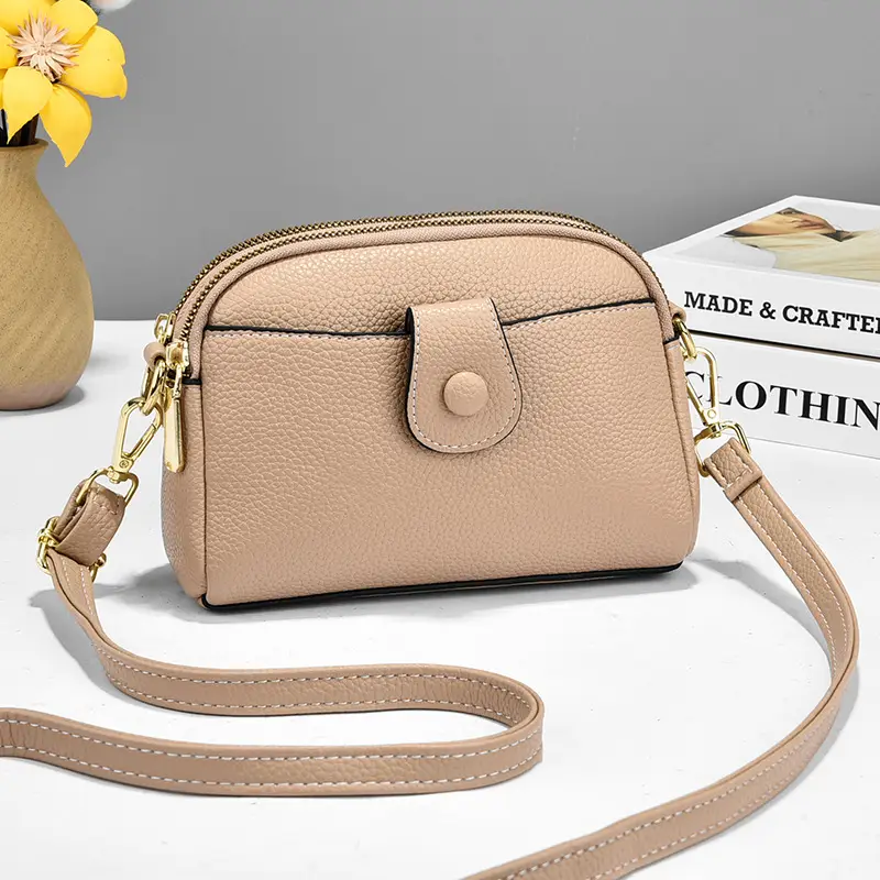 Women's Crossbody Bag Beige Gold Chain Portable