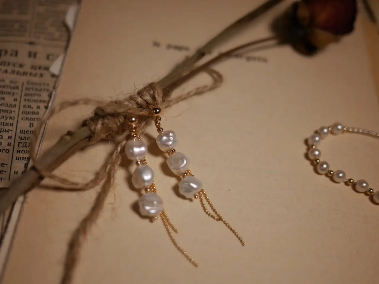 Broken Silver Pearl Earrings for Women Elegant Commute — feature 10