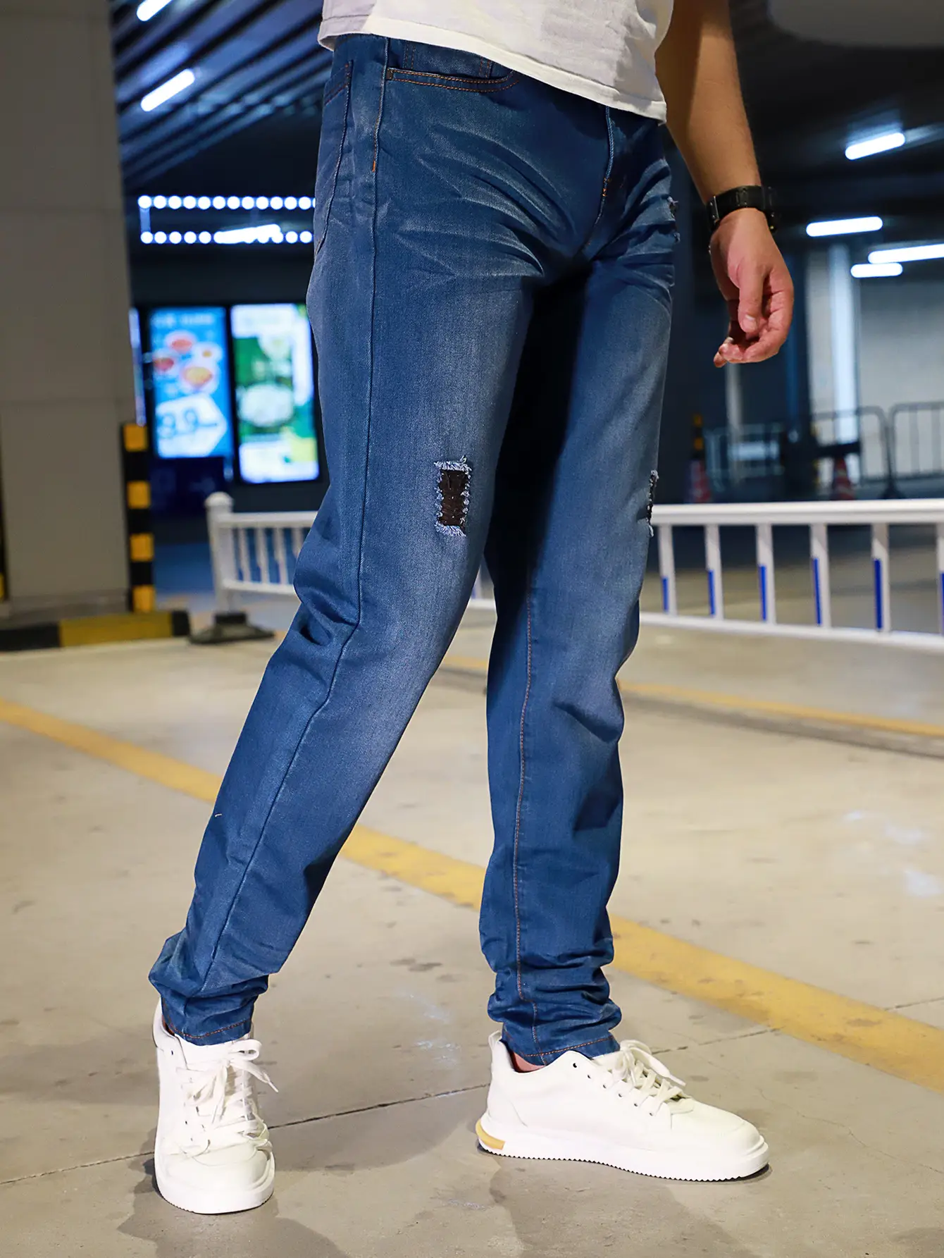 Men's Ripped European Jeans Straight Fit White Sneakers