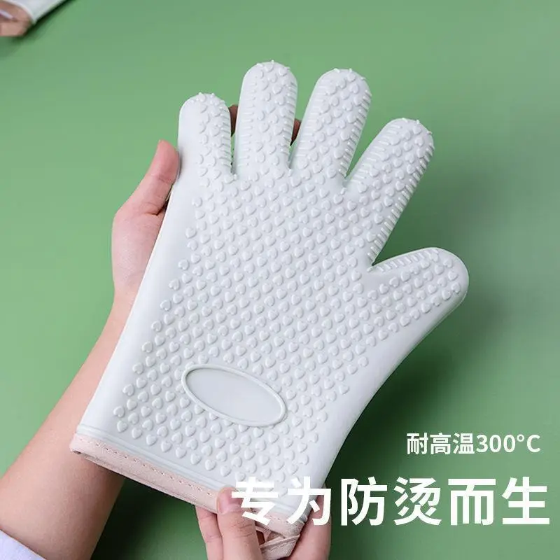 Anti-Scald Heat Insulation Gloves for Kitchen Microwave Baking Oven - Image 9