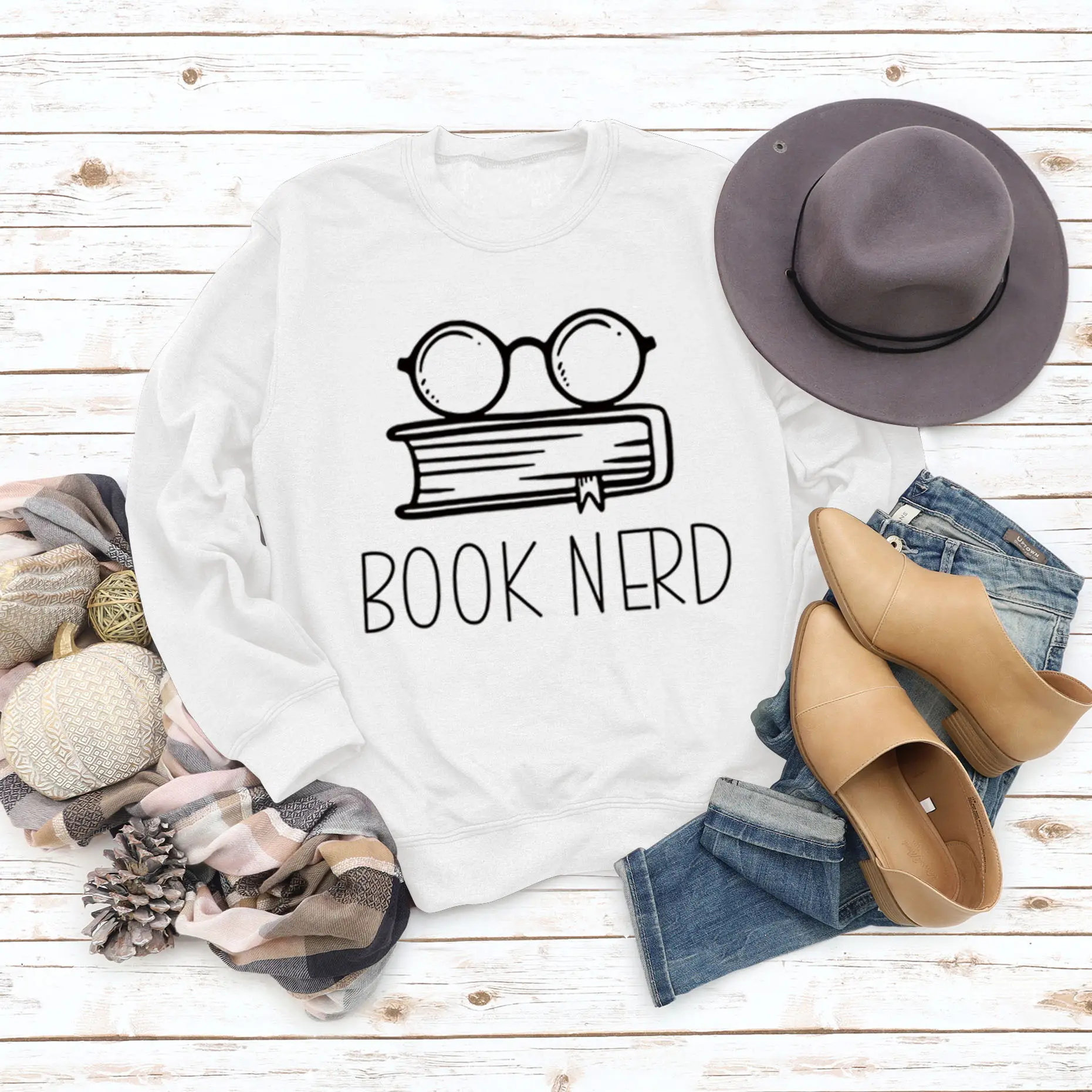 Green Book Nerd Sweatshirt with Glasses Print - Image 3