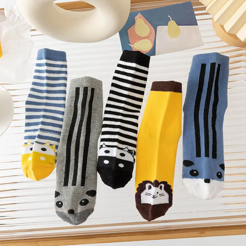 Children's Cartoon Tide Socks Green C Design 5 Pairs