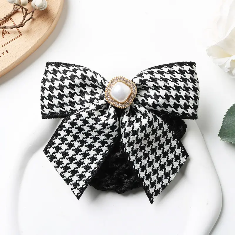 Houndstooth Bow Hairpin with Pearl Clip