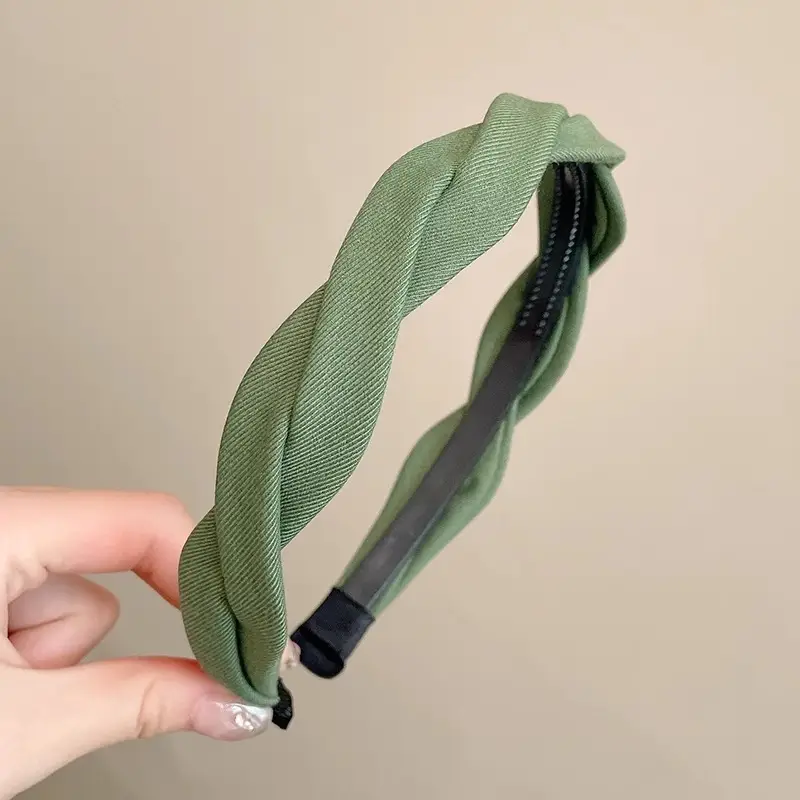 Organza Wide Bristle Hairpin with Pearl Accents - Image 38