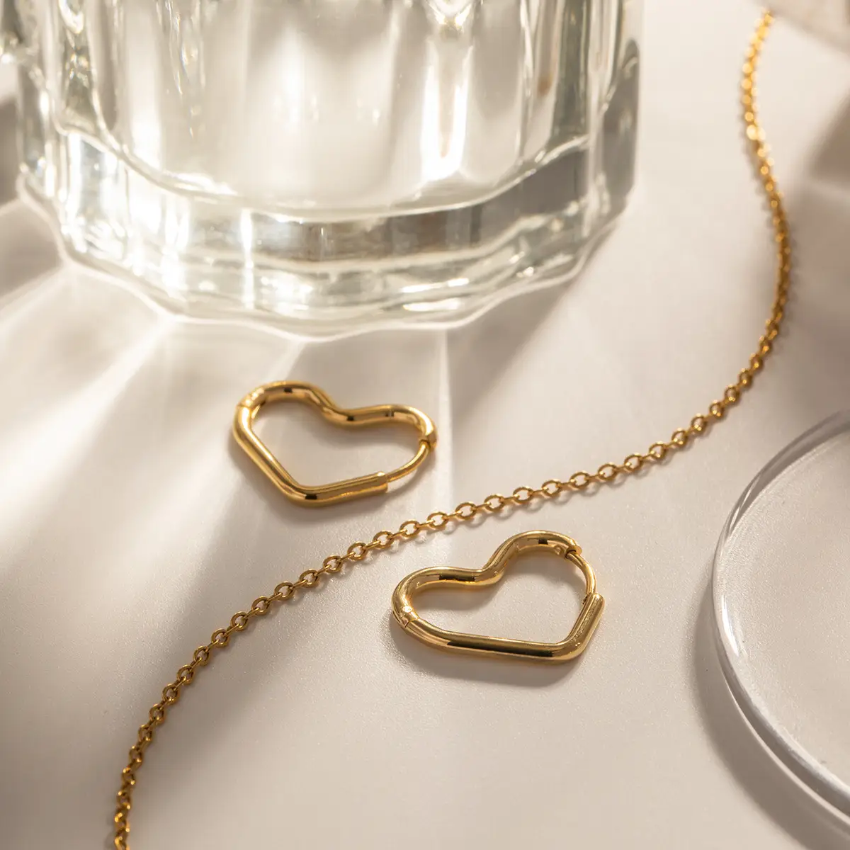 18K Gold Heart Earrings for Women - Image 4