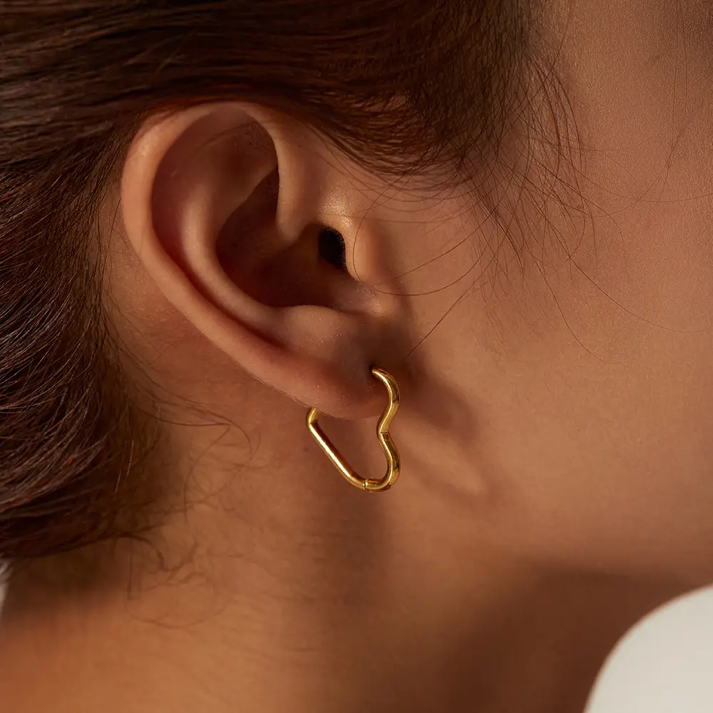 18K Gold Heart Earrings for Women — feature 3