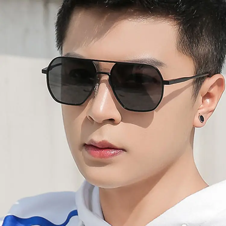 Men's Gold Bridge Driving Sunglasses with UV400 Protection - Image 3