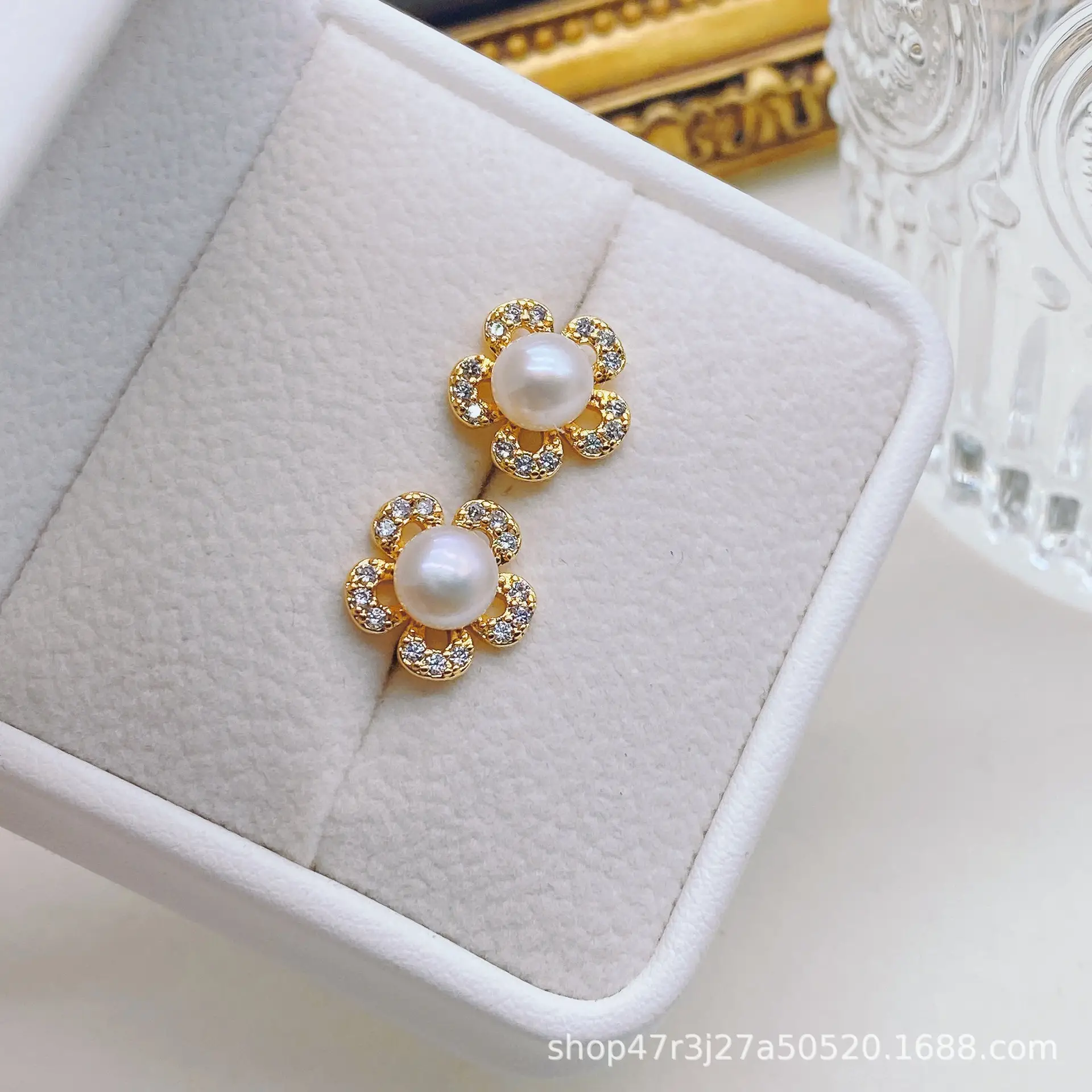 S925 Silver Pearl Flower Earrings with Zircon Accents — feature 12