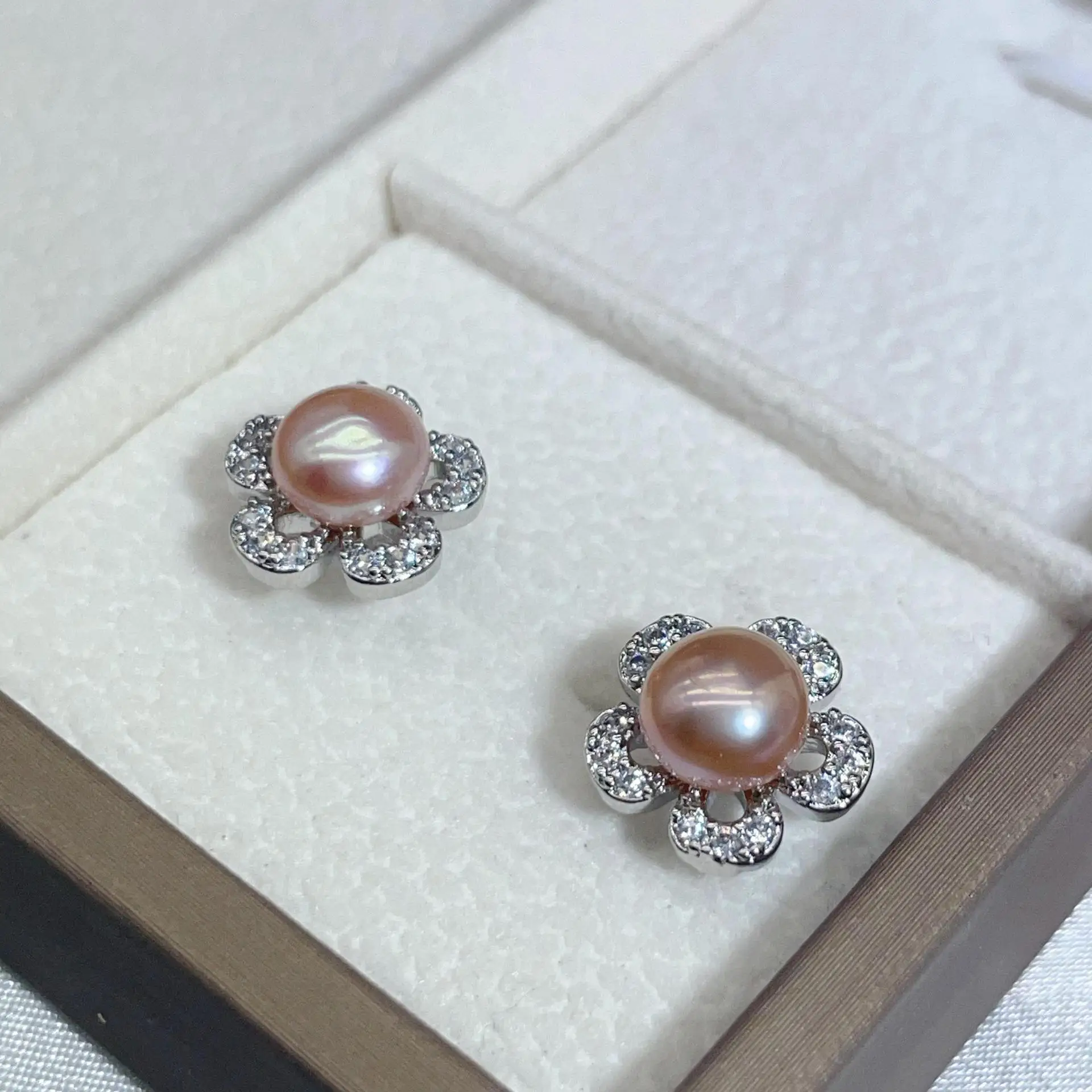 S925 Silver Pearl Flower Earrings with Zircon Accents — feature 15