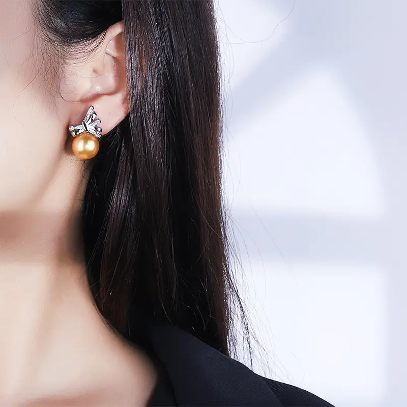 Pearl Earrings Light Luxury 12mm Diameter - Image 5