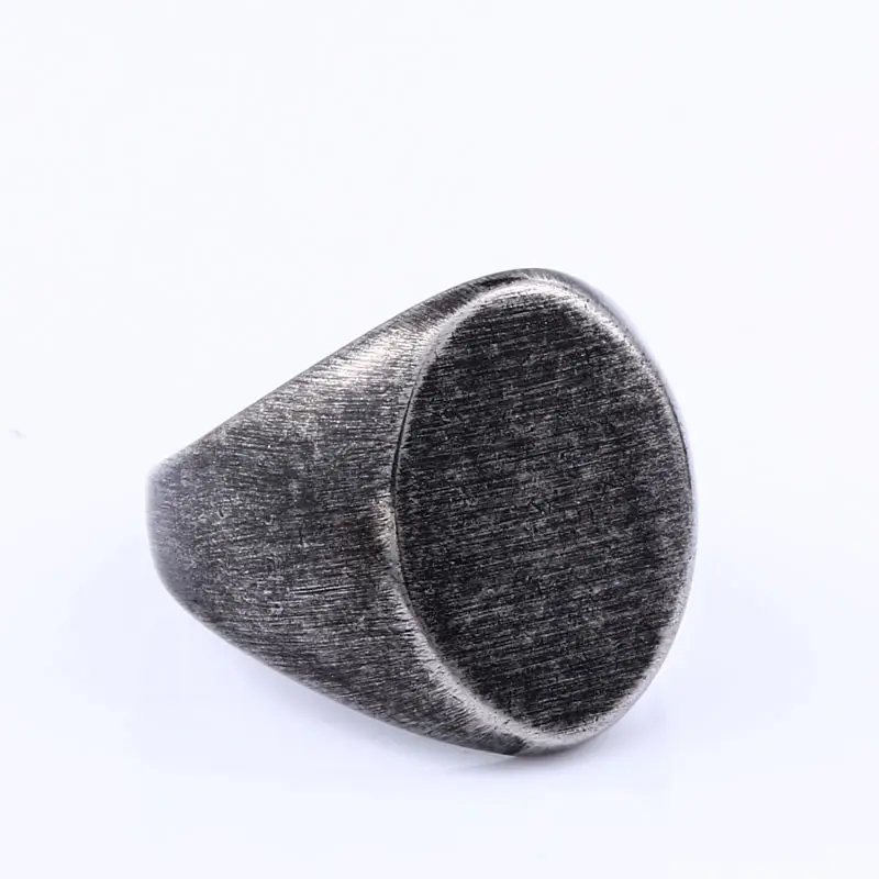 Men's Titanium Steel Ring Gray Retro Design - Image 5