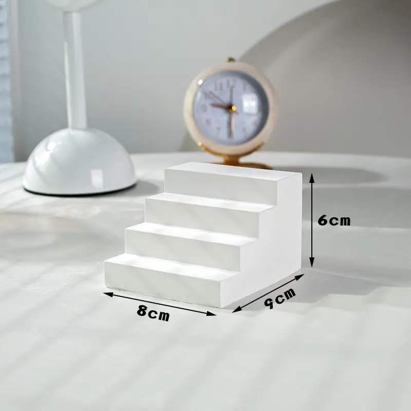 LT001: Square staircase 8*9*6cm