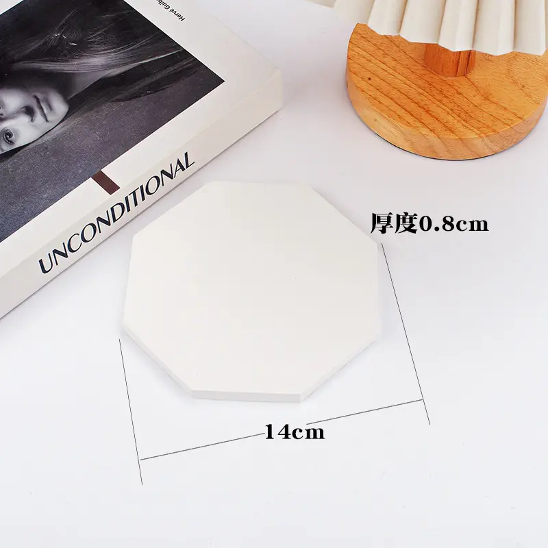 LT010: octagonal diameter 14cm