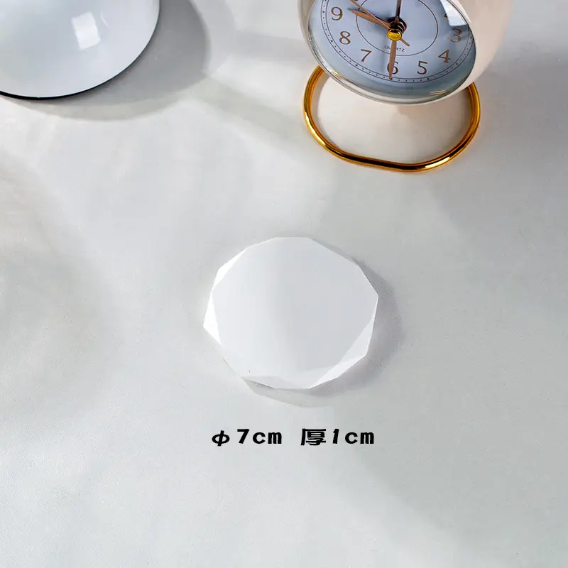 LT007: small polygon 7cm diameter