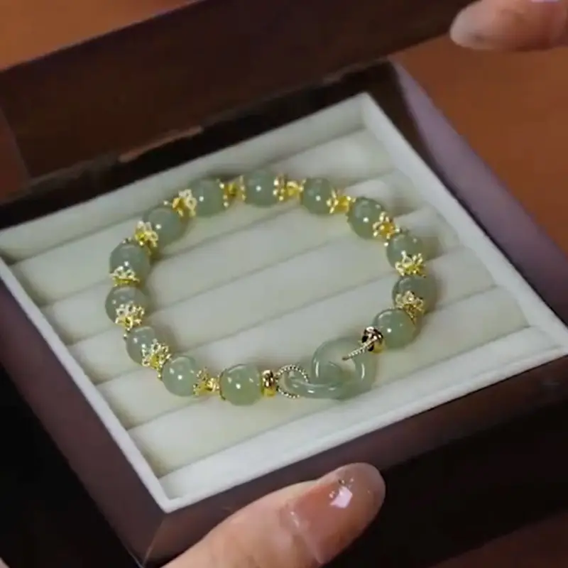 Elegant Heart Chalcedony Jade Bracelet for Women