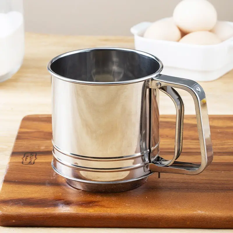 Handheld Stainless Steel Flour Sieve for Baking - Image 4