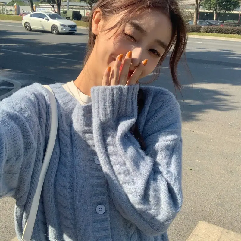 Women's Knitted Cardigan Sweater 2023 Spring Slim Fit - Image 3
