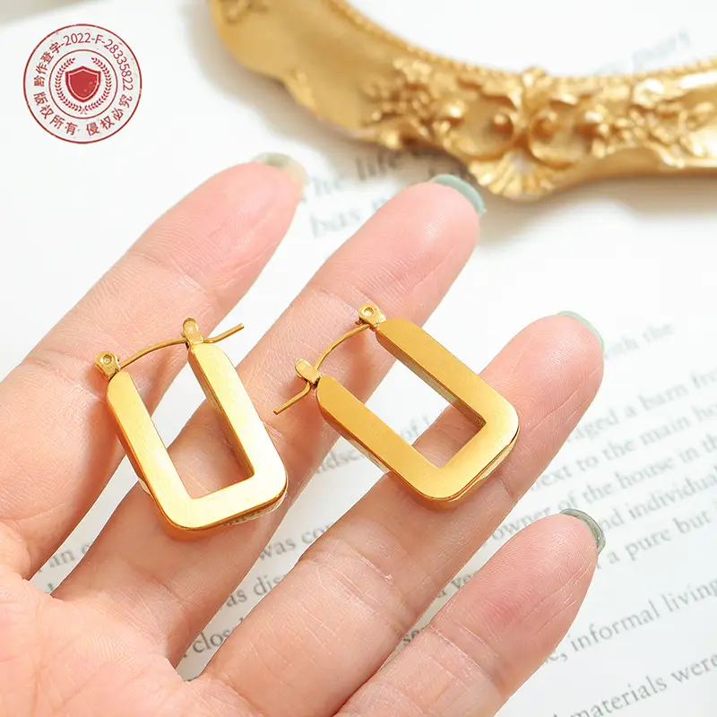 18k Gold Geometric Earrings for Women - Image 3