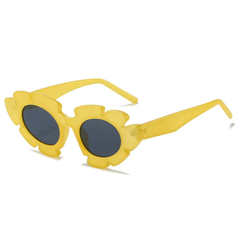 Green Cat-Eye Sunglasses for Women - Image 7