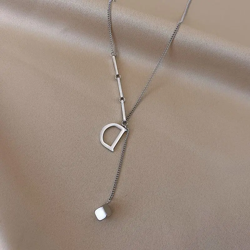 Titanium Necklace Female Niche Design Sense Letter D Pendant - Image 5