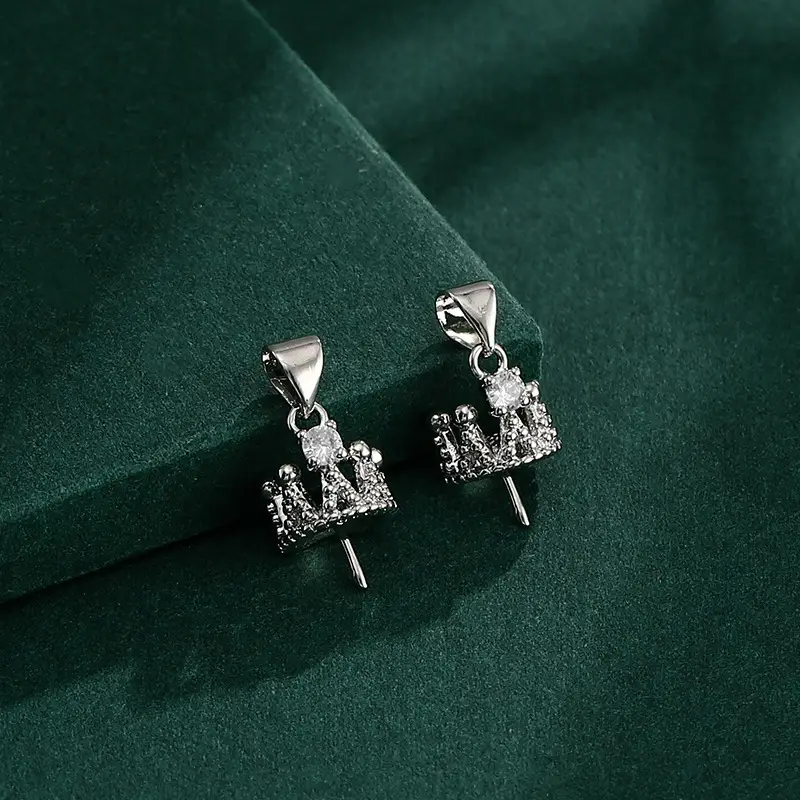 Crown Pearl Pendant with Empty Support & White Gold Beads - Image 5