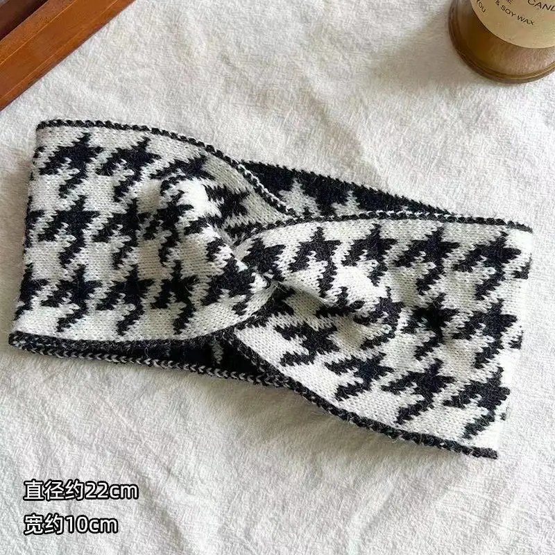 Wool Bear Embroidery Headband Women Winter Warm